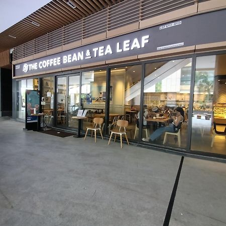 R&F Princess Cove Premium Homestay Famaily Johor Bahru Exterior photo