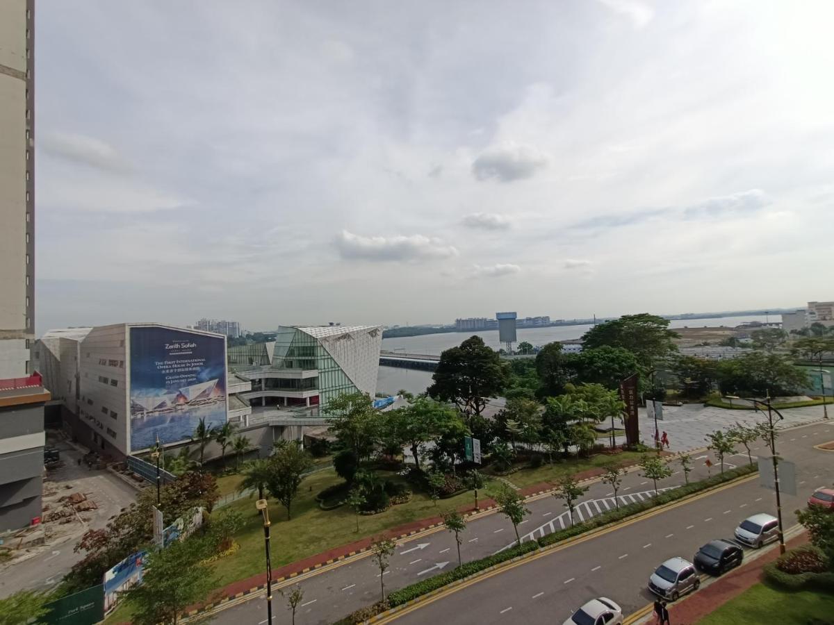 R&F Princess Cove Premium Homestay Famaily Johor Bahru Exterior photo